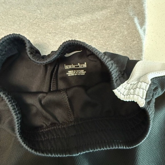 Nike Boys Shorts and Tee Matching Set - Picture 4 of 5